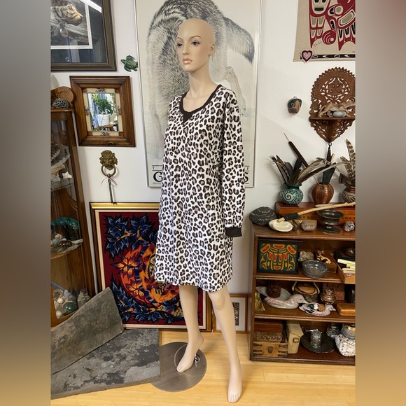 Leopard Print Cozy Fleece Night Gown - Picture 4 of 5